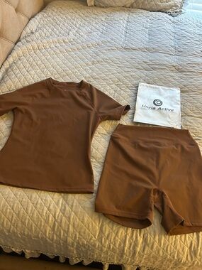 Women’s Athletic Set Two Piece